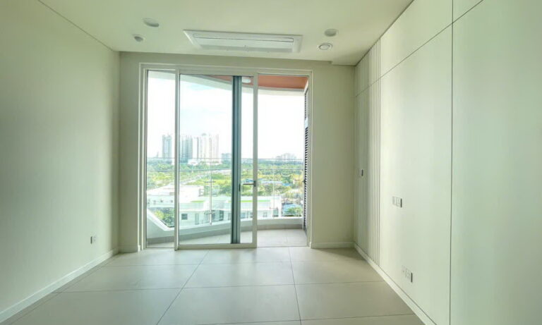 Can ho Thu Thiem Zeit ban 2 phòng ngủ tầng trung nhà trống view hồ bơi